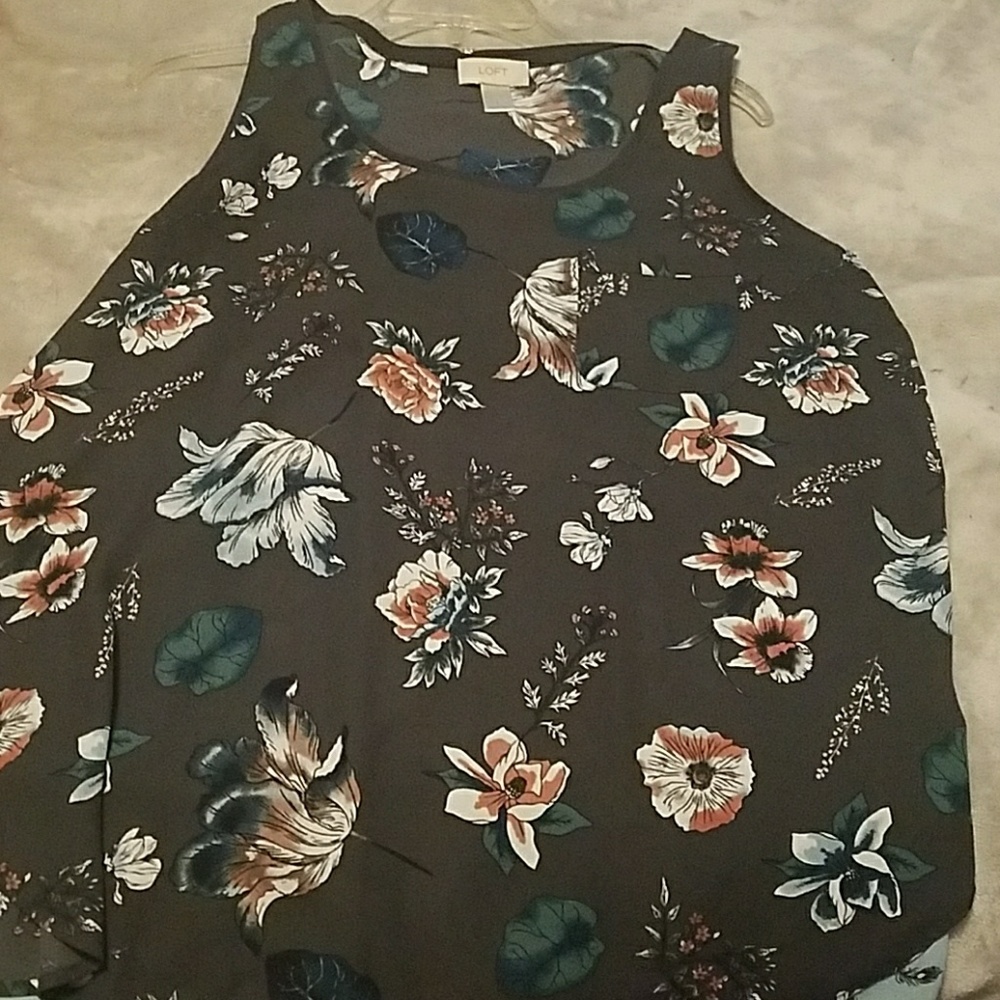 Colorful sleeveless top